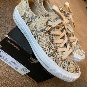 Snakeskin converse